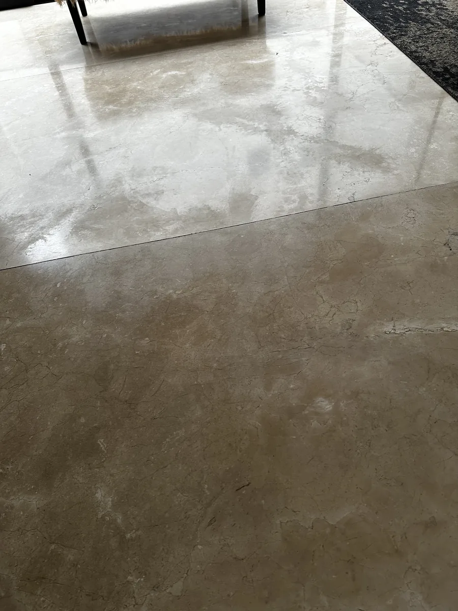 Piso de mármol antes del pulido